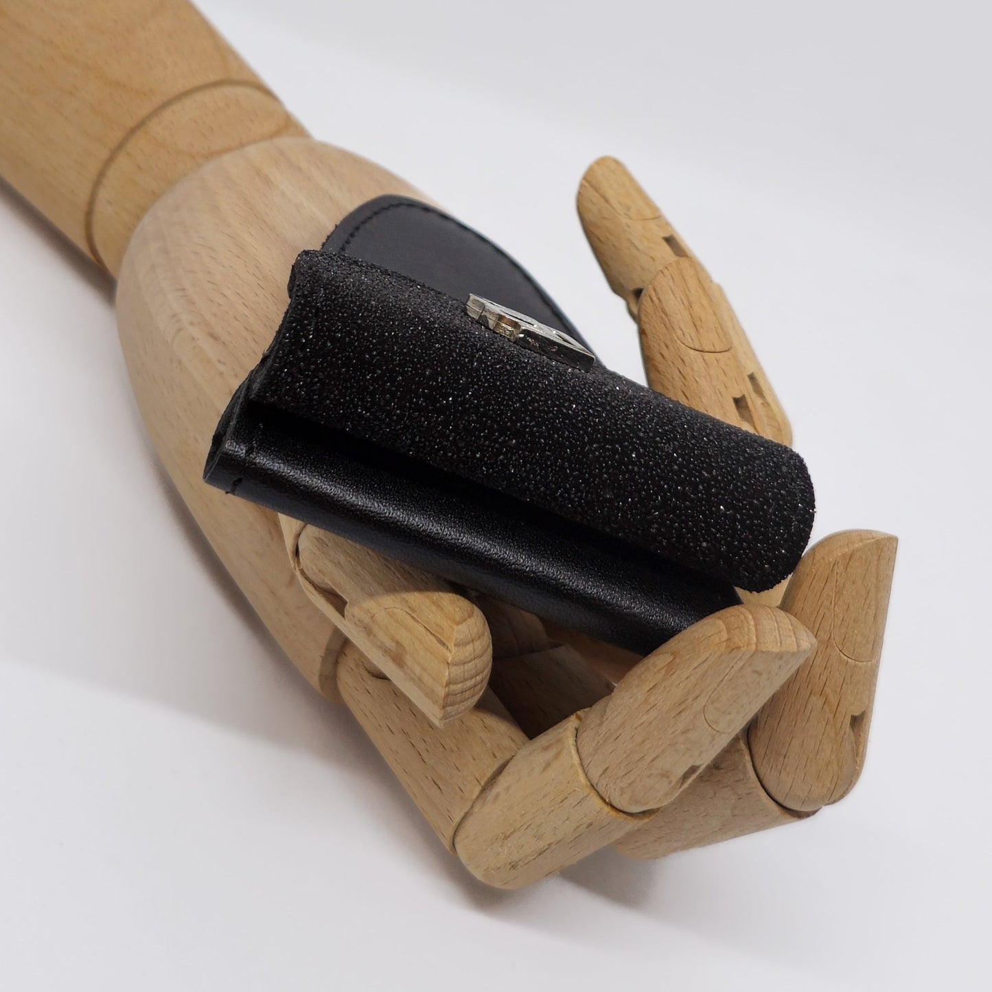 Bőr dupla olló tok, ollótok, egyedi tok, műköröm, tanfolyam, oktatás, gell lakk, műköröm oktatás, technikai tanfolyam, műköröm továbbképzés, bőrtok, bőr tok, egyedi bőr tok, frézer tok, bőr frézer tok, csillogó bőr, köves, strassz