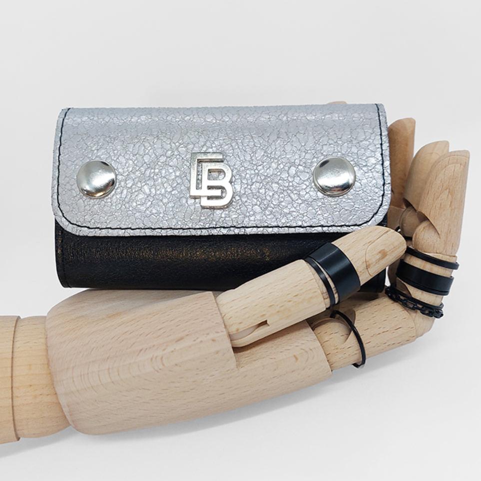 Bőr dupla olló tok, ollótok, egyedi tok, műköröm, tanfolyam, oktatás, géll lakk, műköröm oktatás, technikai tanfolyam, műköröm továbbképzés, bőrtok, bőr tok, egyedi bőr tok, bőr frézer tok, csiszolófejtok, csiszolófej, frézer