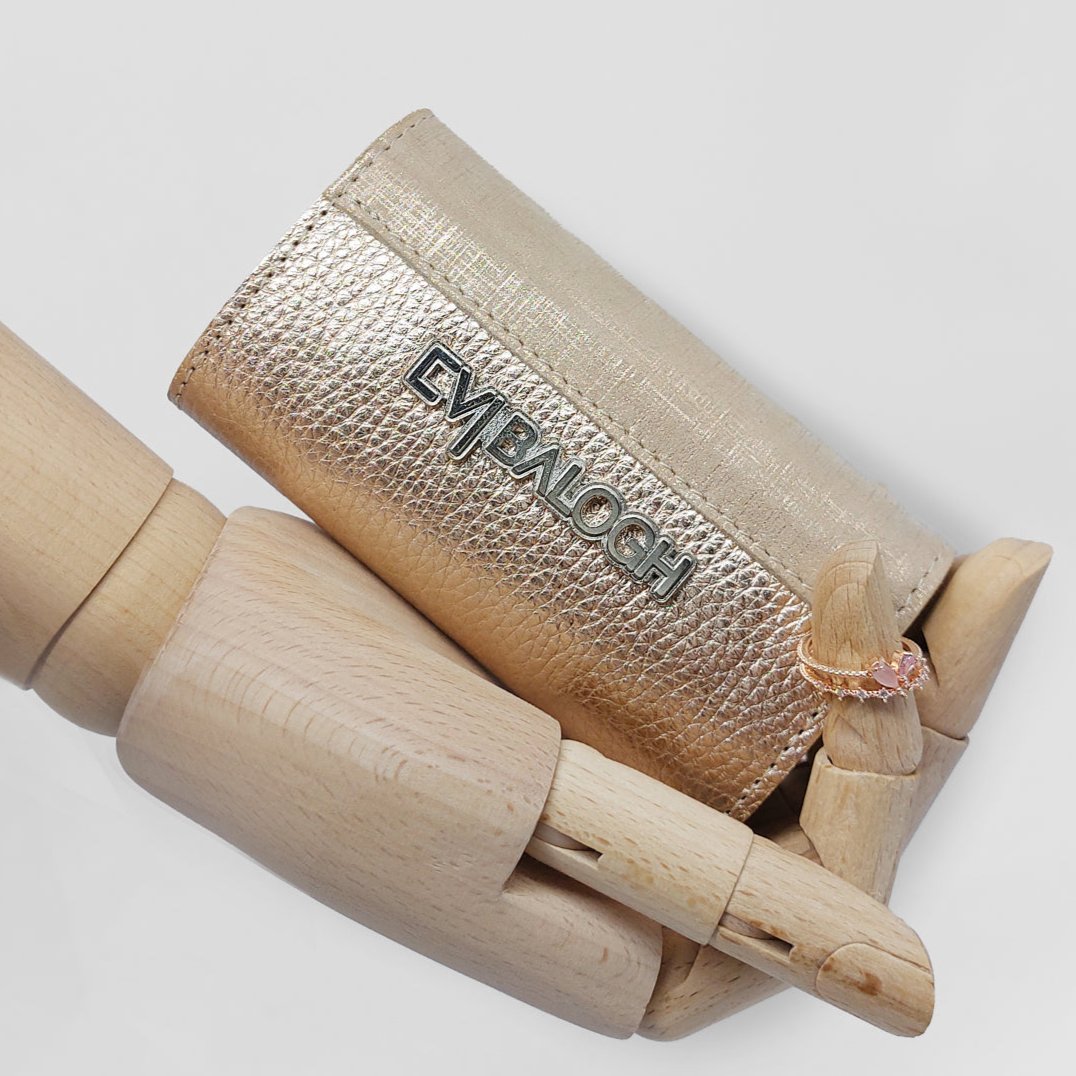 Bőr dupla olló tok, ollótok, egyedi tok, műköröm, tanfolyam, oktatás, géll lakk, műköröm oktatás, technikai tanfolyam, műköröm továbbképzés, bőrtok, bőr tok, egyedi bőr tok, bőr frézer tok, csiszolófejtok, csiszolófej, frézer, hand made, egyedi, személyreszabott, rose gold, nude nails, leather products