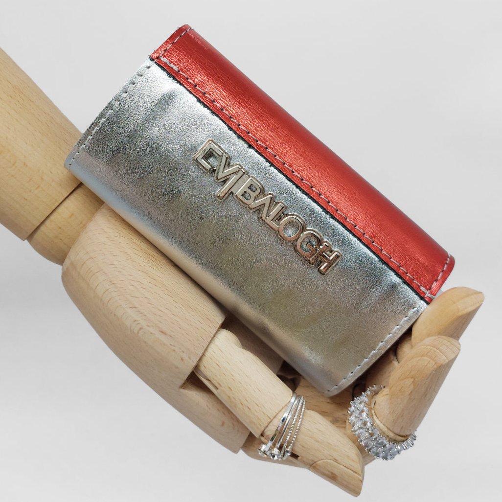 Bőr dupla olló tok, ollótok, egyedi tok, műköröm, tanfolyam, oktatás, géll lakk, műköröm oktatás, technikai tanfolyam, műköröm továbbképzés, bőrtok, bőr tok, egyedi bőr tok, bőr frézer tok, csiszolófejtok, csiszolófej, frézer, piros bőr, piros köröm