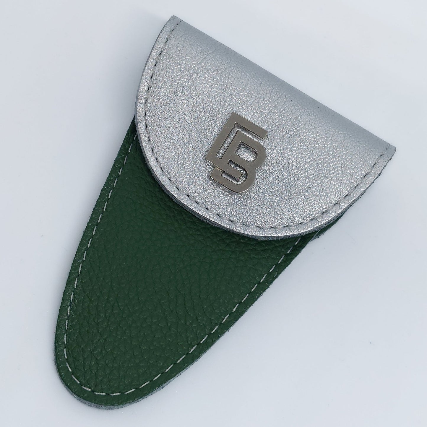 Bőr dupla olló tok, ollótok, egyedi tok, műköröm, tanfolyam, oktatás, gell lakk, műköröm oktatás, technikai tanfolyam, műköröm továbbképzés, bőrtok, bőr tok, egyedi bőr tok, frézer tok, bőr frézer tok