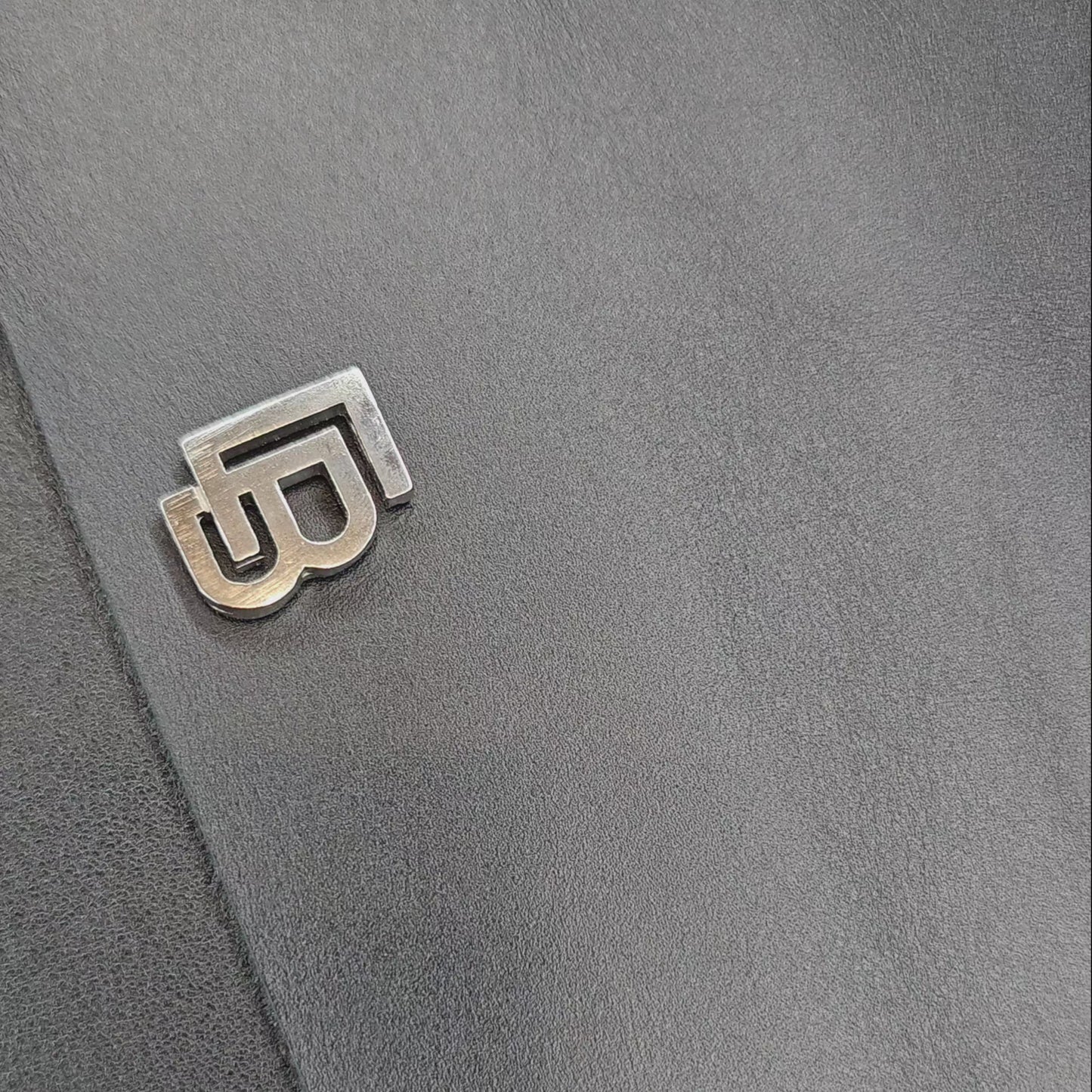 Bőr dupla olló tok, ollótok, egyedi tok, műköröm, tanfolyam, oktatás, géll lakk, műköröm oktatás, technikai tanfolyam, műköröm továbbképzés, bőrtok, bőr tok, egyedi bőr tok, bőr frézer tok, csiszolófejtok, csiszolófej, frézer, eclusive, kézzel készült, hand made